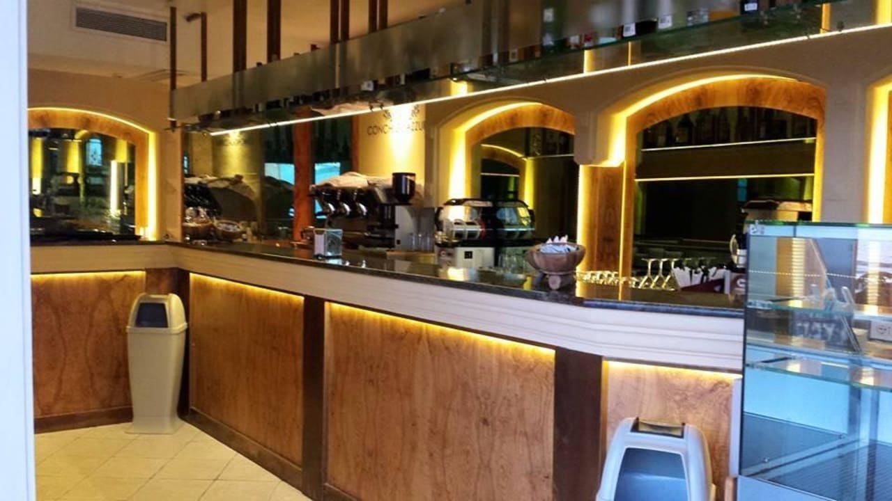 Il beach bar Hotel Conchiglia Azzurra