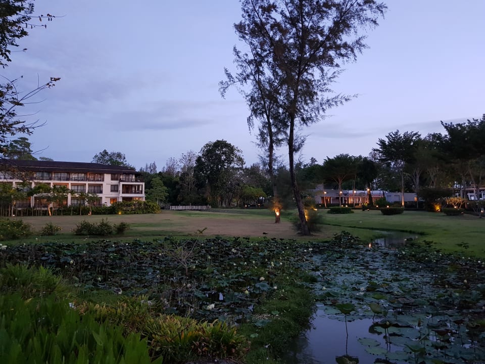 Gartenanlage Dusit Thani Krabi Beach Resort
