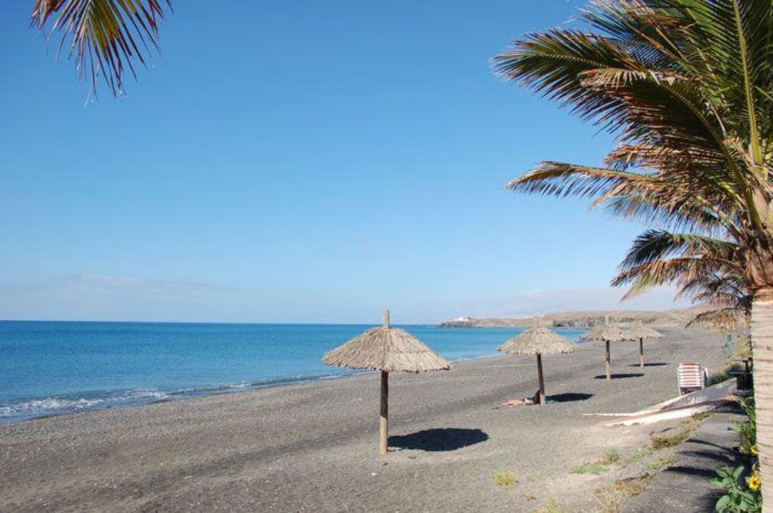 Strand direkt vor dem Hotel R2 Bahía Playa Design Hotel & Spa - Adults Only