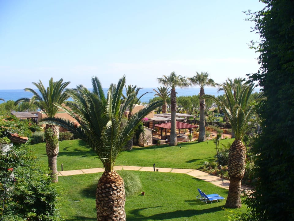 Garten Anissa Beach & Village