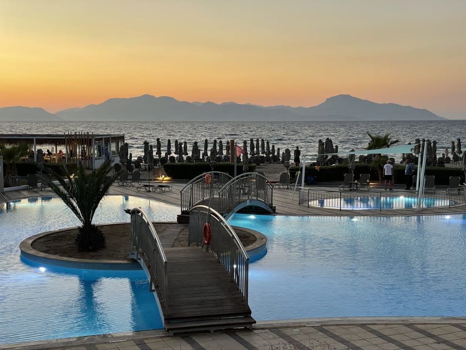 Ausblick Atlantica Marmari Palace