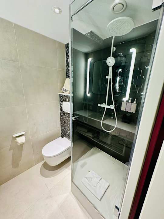 Zimmer TRIBE Düsseldorf