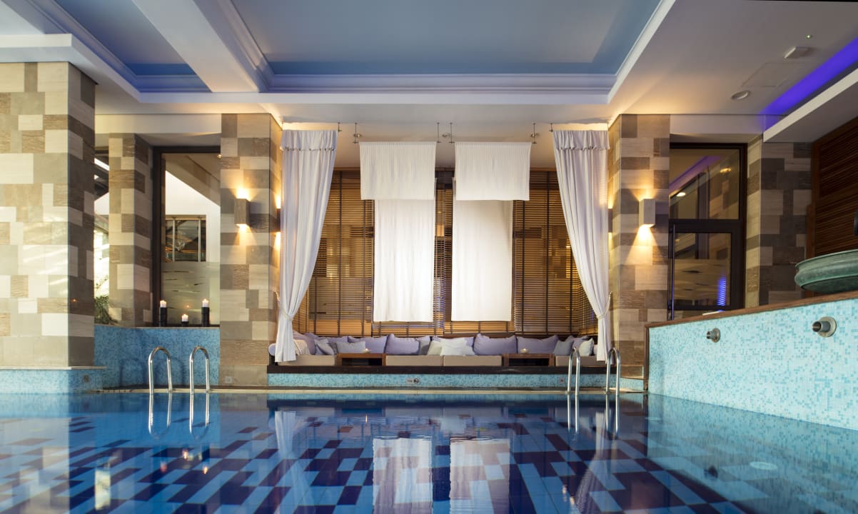 Pool Columbia Beach Resort