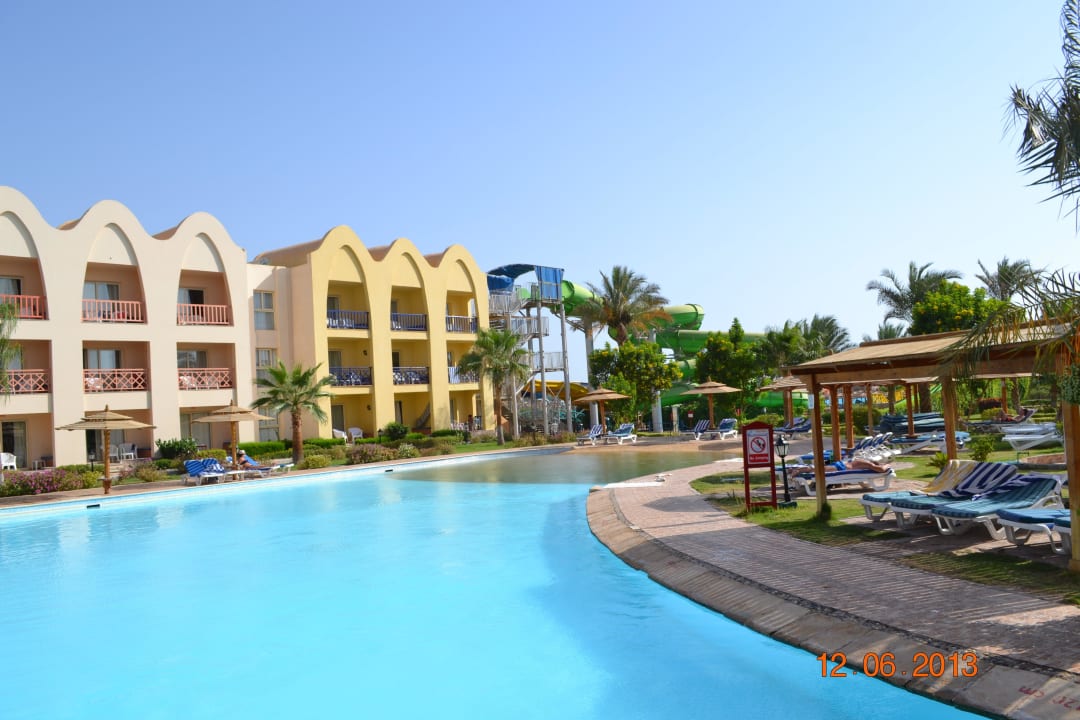 Bassen Titanic Beach Spa & Aqua Park