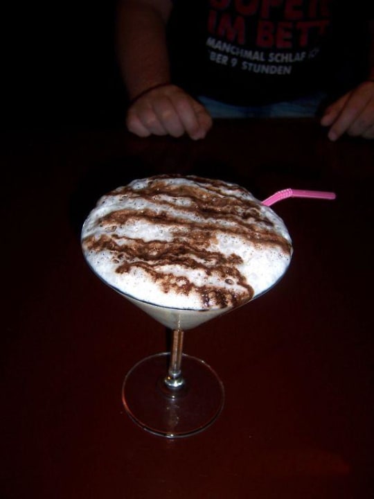 Cocktail Brandy Alexander Green Max Hotel