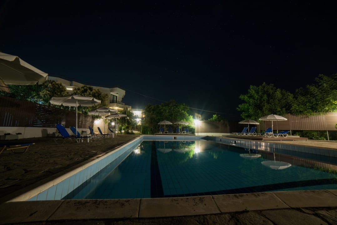 Pool Hotel Alkionis