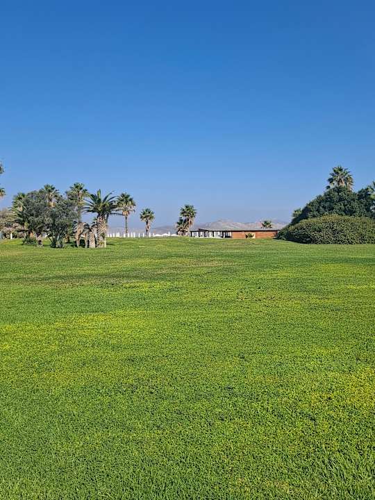 Gartenanlage Caravia Beach Hotel