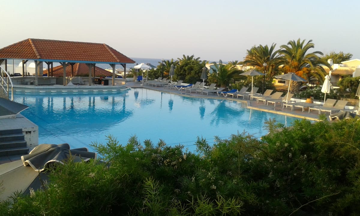 Pool Annabelle Beach Resort