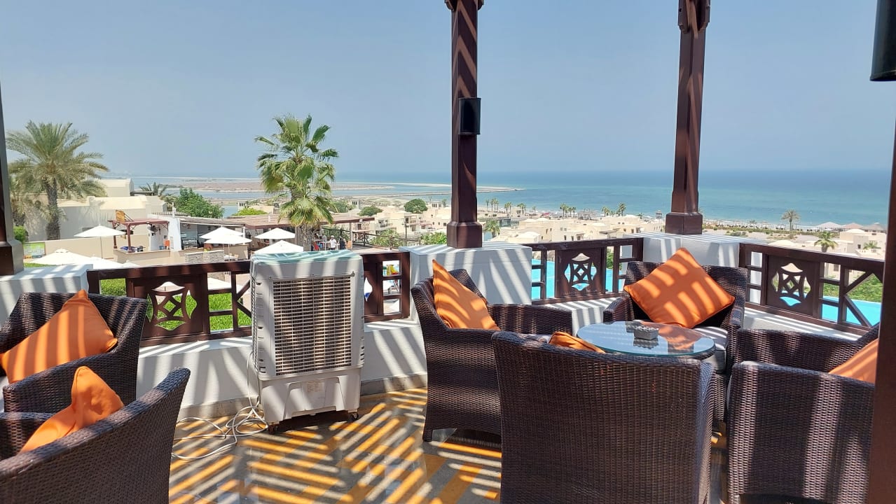Gastro The Cove Rotana Resort
