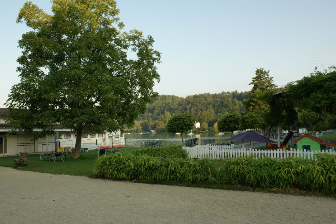 Strand und Spielplatz Werzers Hotel Resort Pörtschach