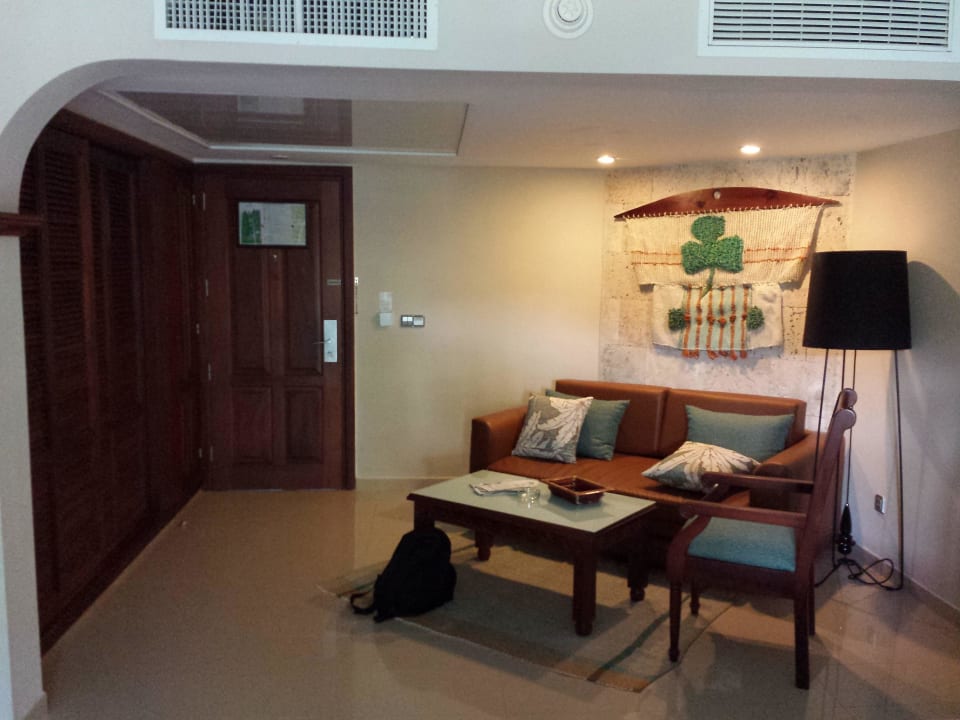 Junior Suite - Blick vom Bett auf Eingangstür Grand Palladium Select Bávaro Resort & Spa