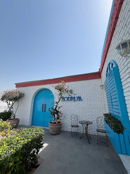 Strand Rixos The Palm Hotel & Suites