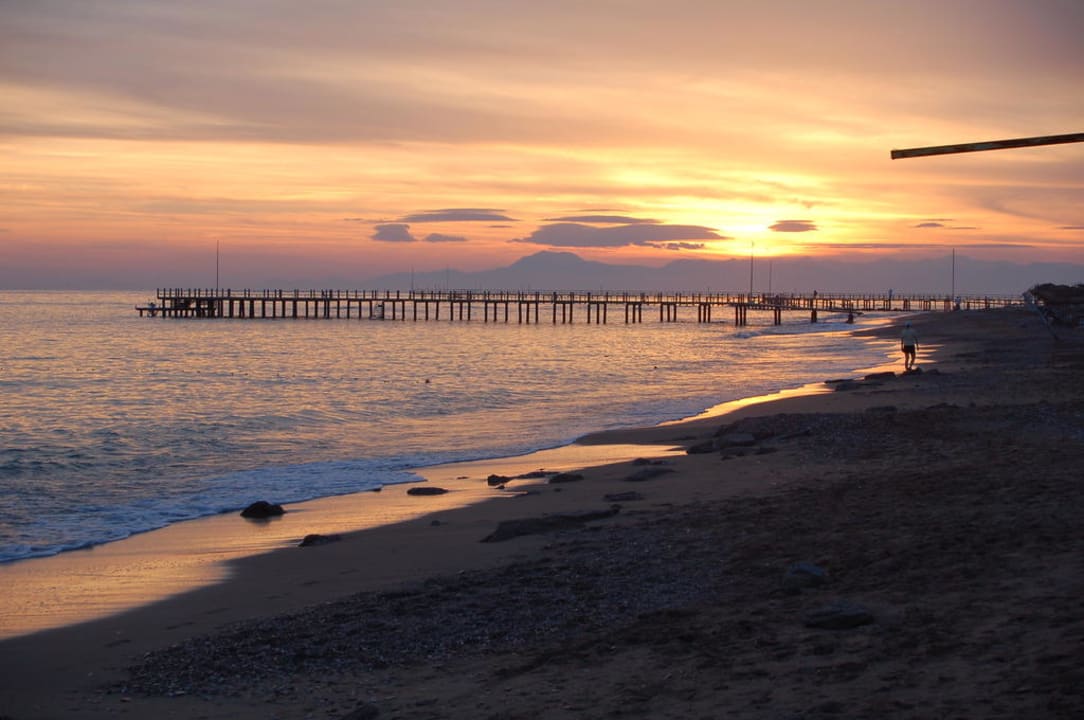 Sonnenuntergang am Hotel-Strand Arcanus Hotels Sorgun