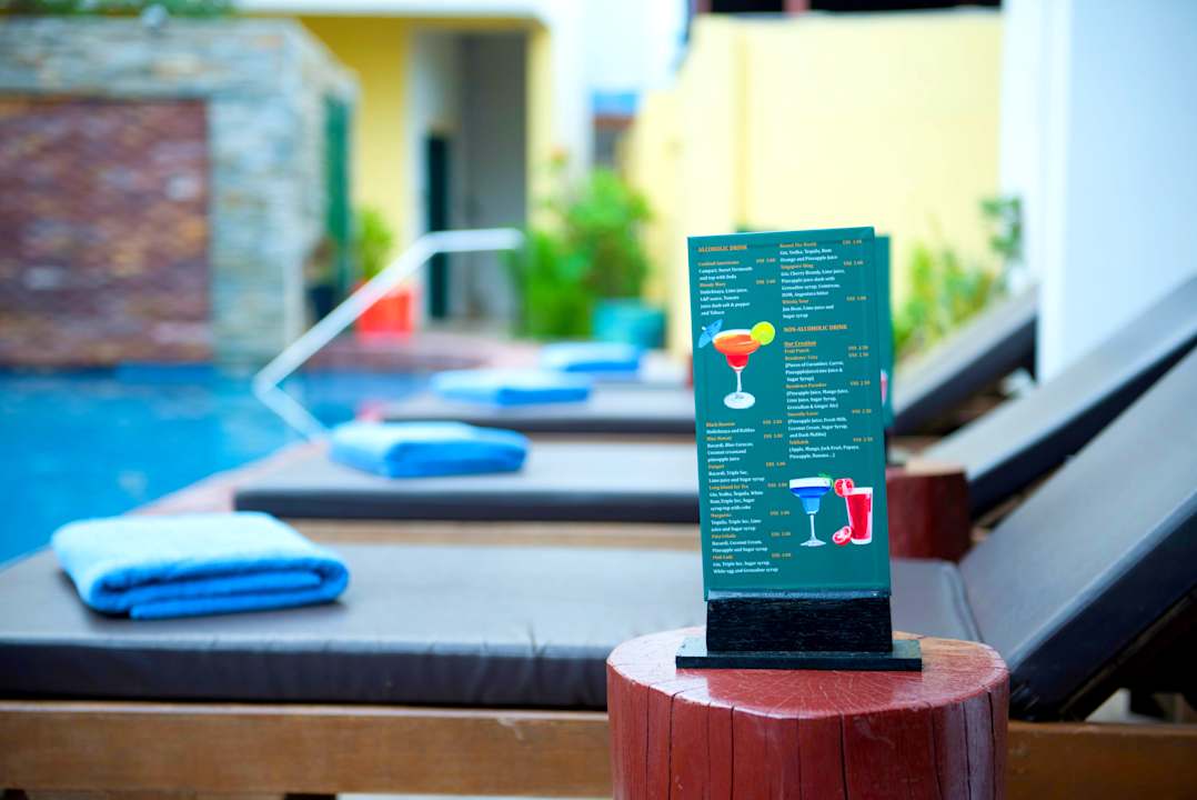 Pool Residence Wat Damnak