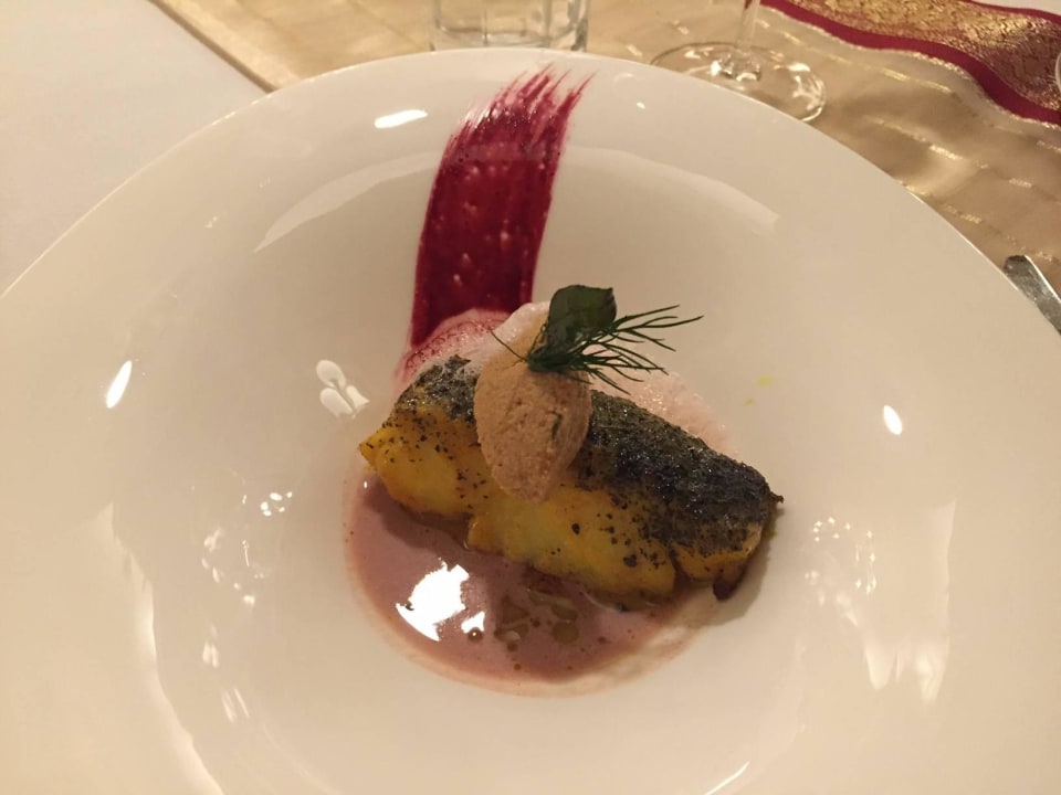 Kabeljau, Kokum, Zimt, Apfel (Ars Vivendi) Relais Chateaux Jagdhof Glashütte