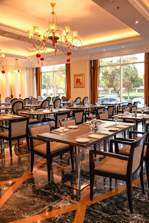 Gastro City Seasons Suites