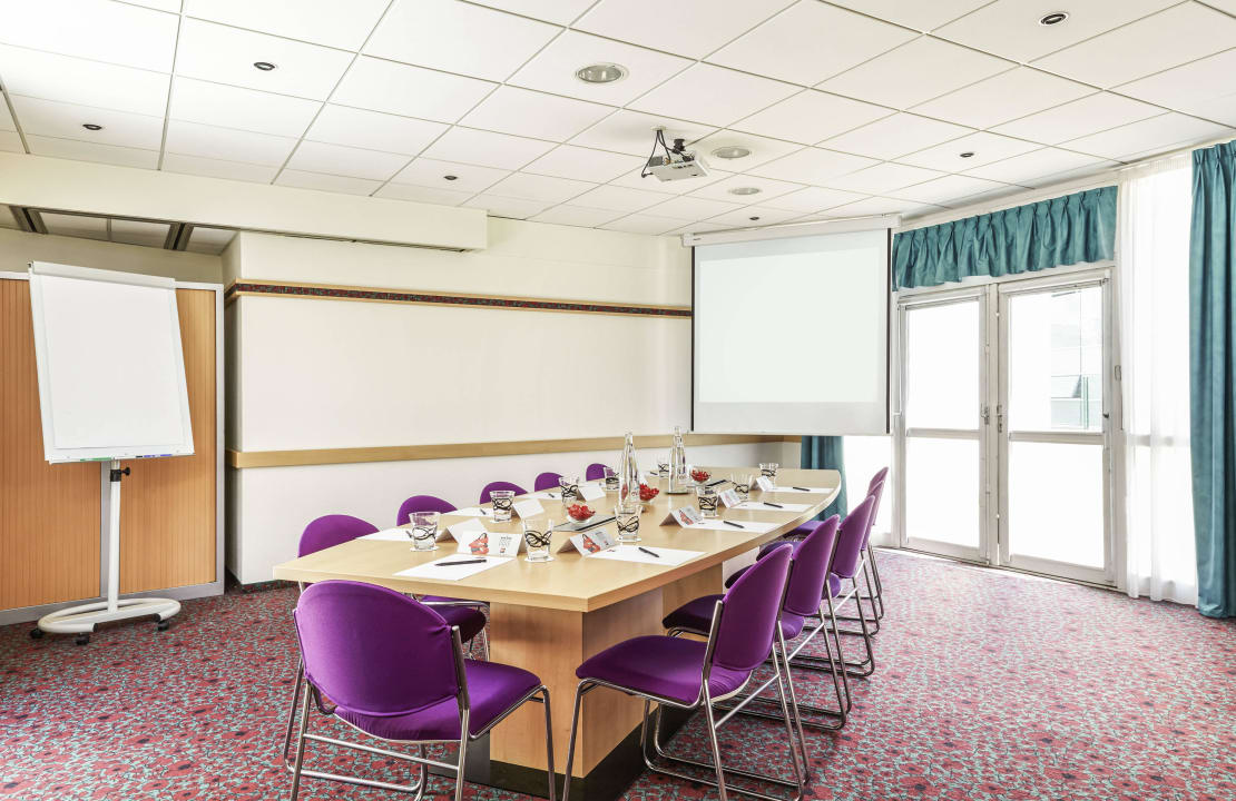 Déjeuner en réunion Ibis Chartres Ouest Luce