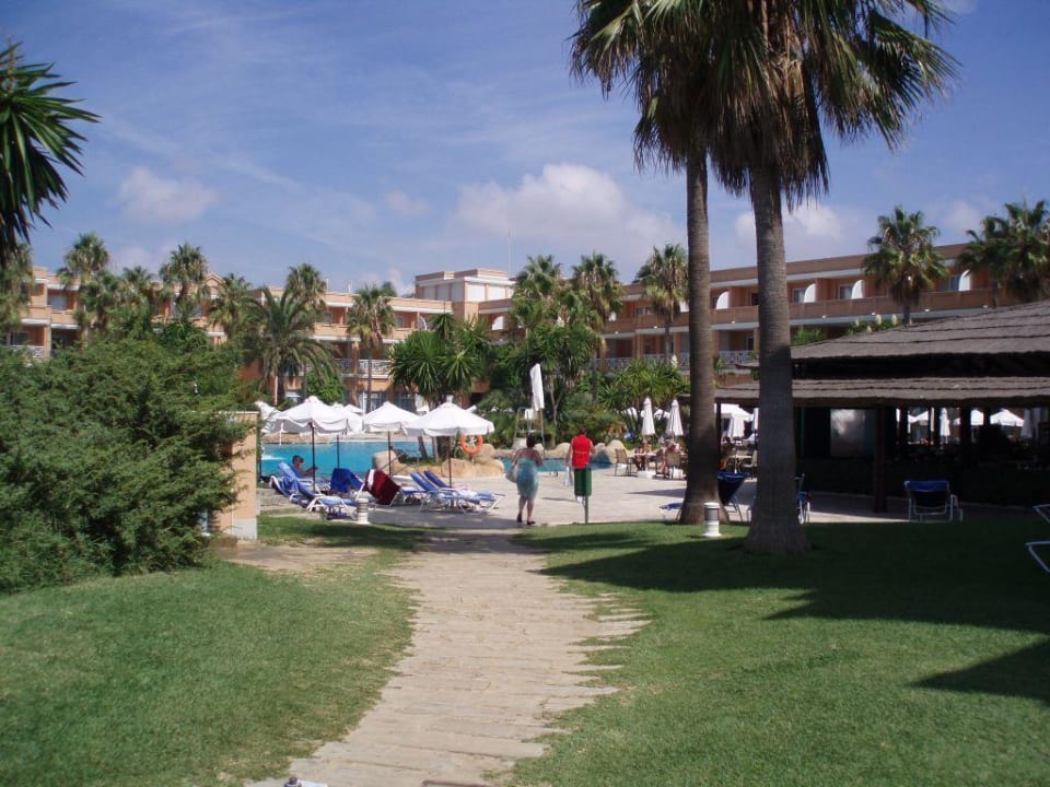 Vom Strand zum Hotel. Hipotels Playa la Barrosa