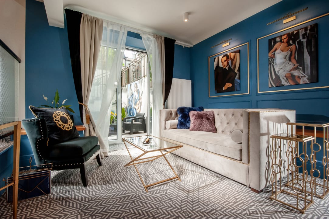 Zimmer Amber Design Residence