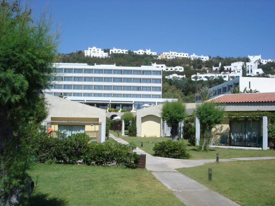 Gartenblick Grecotel LUXME Dama Dama