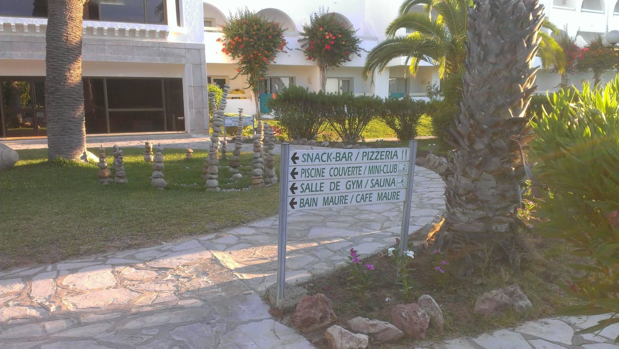 Weg zum Haus mit Meerblick The Orangers Beach Resort and Bungalows