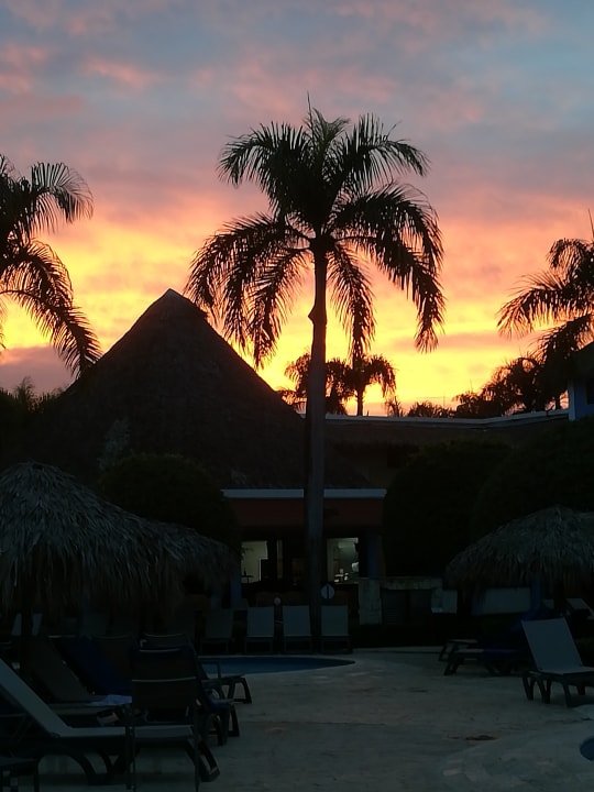 Sonnenaugang Iberostar Waves Costa Dorada