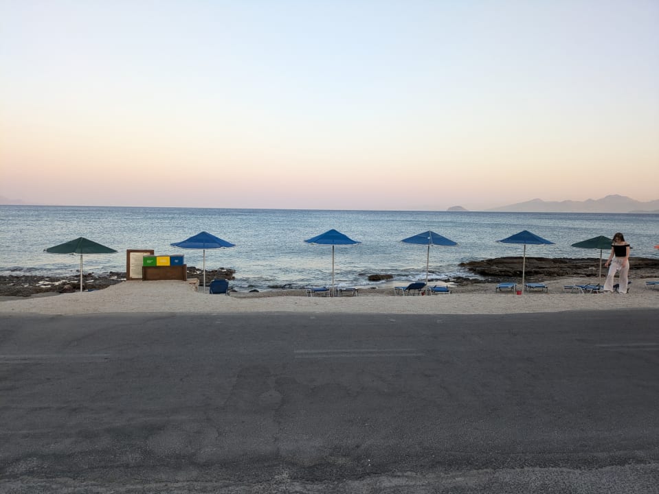 Strand Grand Blue Beach Hotel