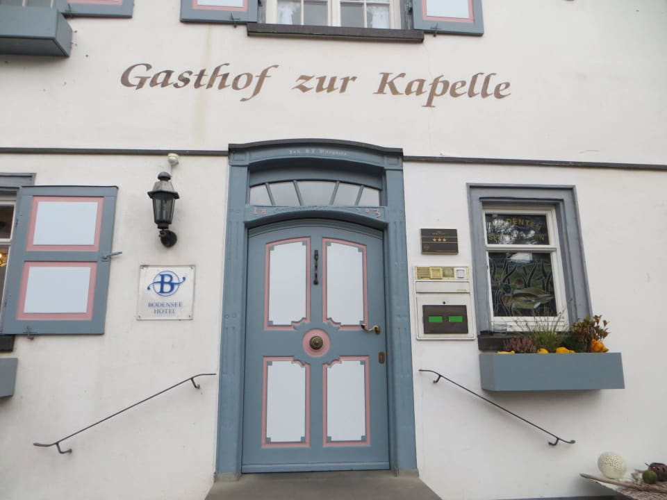 Eingang zur Kapelle Hotel-Gasthof Zur Kapelle