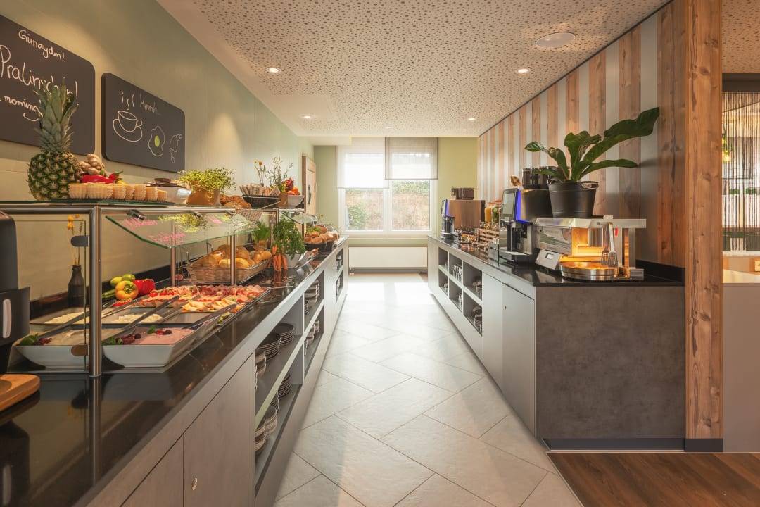 Gastro Holiday Inn - the niu, Mill Cologne Mülheim