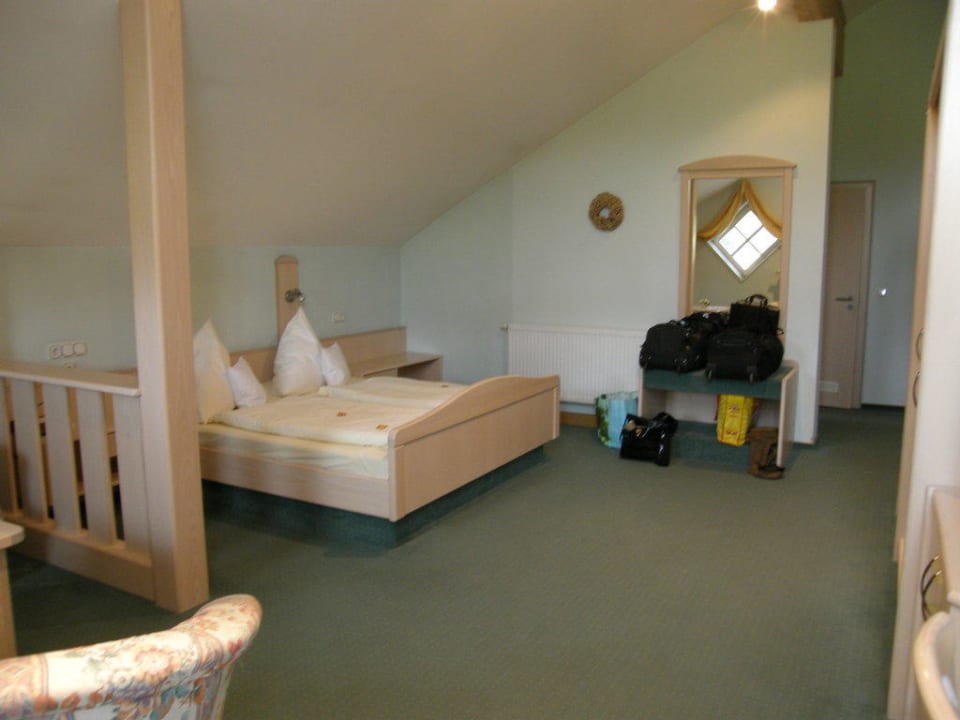 Blick vom Balkon ins Zimmer Landhotel Miethaner