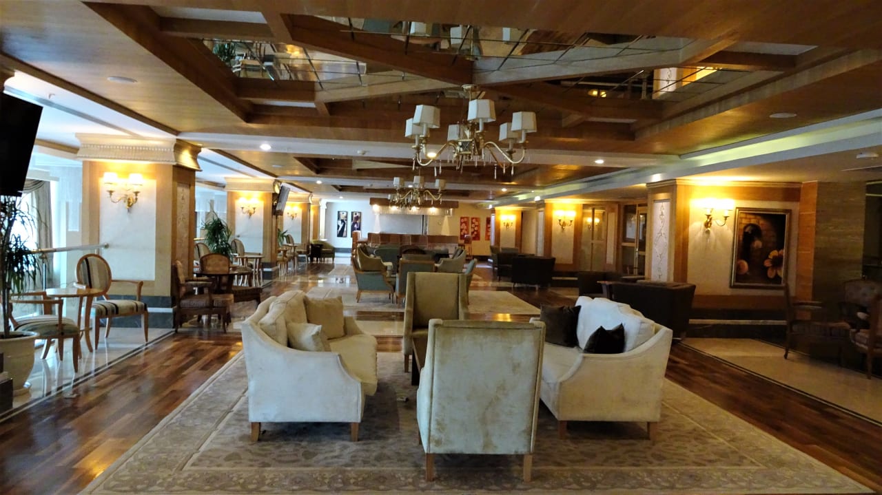 Zweite Lobby, eine Etage höher Kamelya Collection Selin Hotel