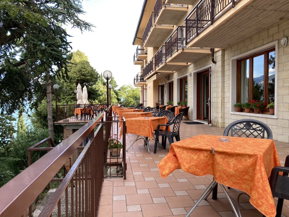 Gastro Hotel Lorolli
