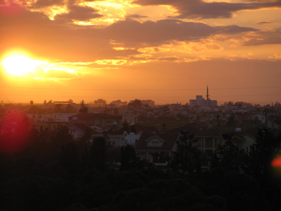 Sonnenuntergang vom Hotelbalkon Salamis Bay Conti Resort Hotel & Casino