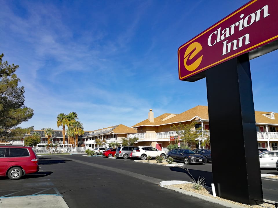 Außenansicht Clarion Inn Ridgecrest