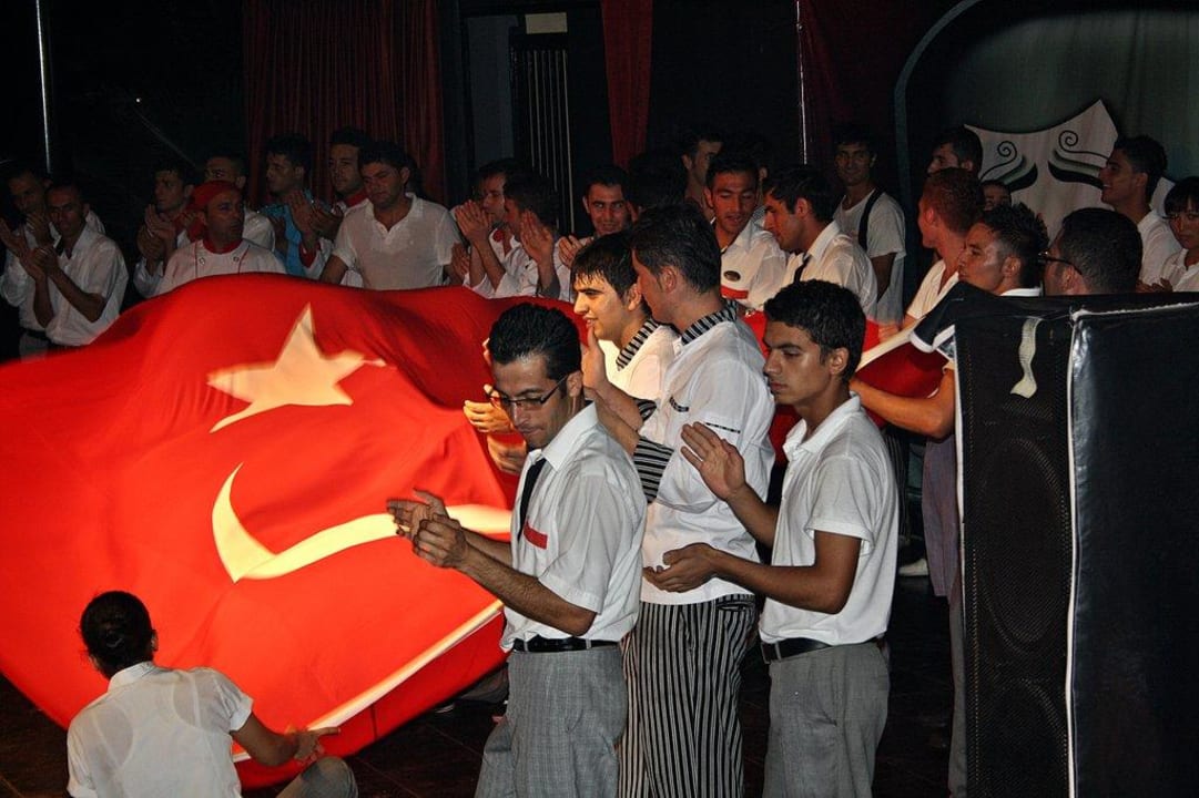 Türkischer Abend vom Personal gestaltet Mira Meridia Beach Hotel