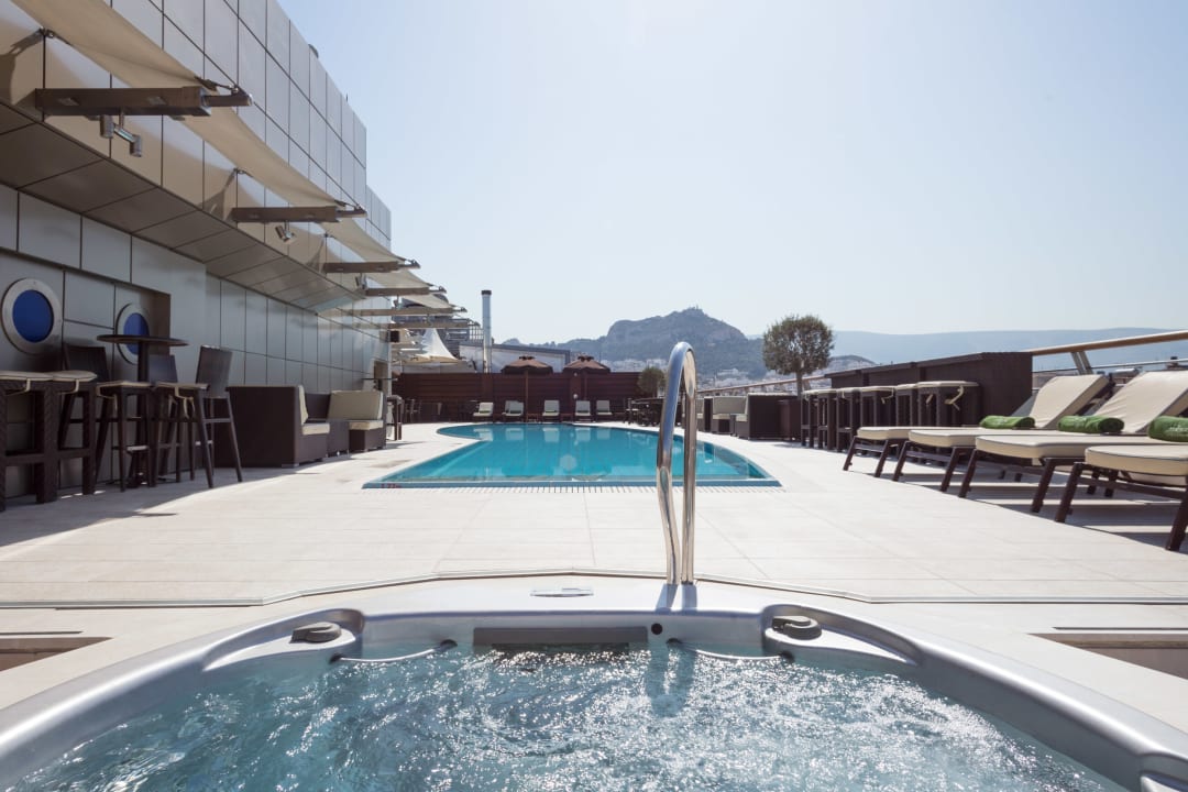 Pool Meliá Athens Hotel