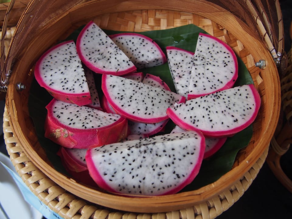 Smoczy owoc z hotelowej restauracji Moracea by Khao Lak Resort