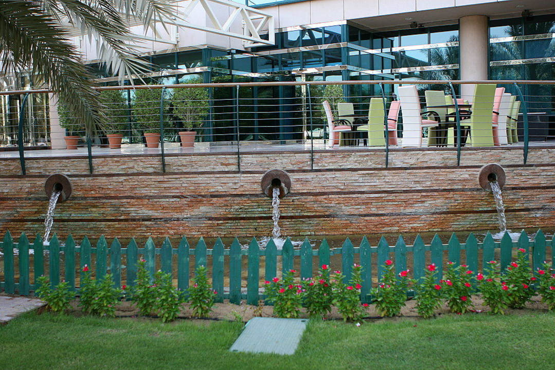 Terrasse Le Meridien Mina Seyahi Beach Resort & Waterpark