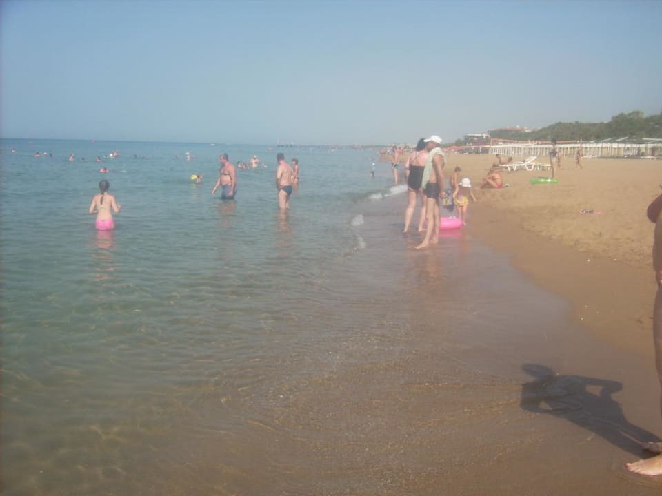 Strand Kamelya Aishen Club