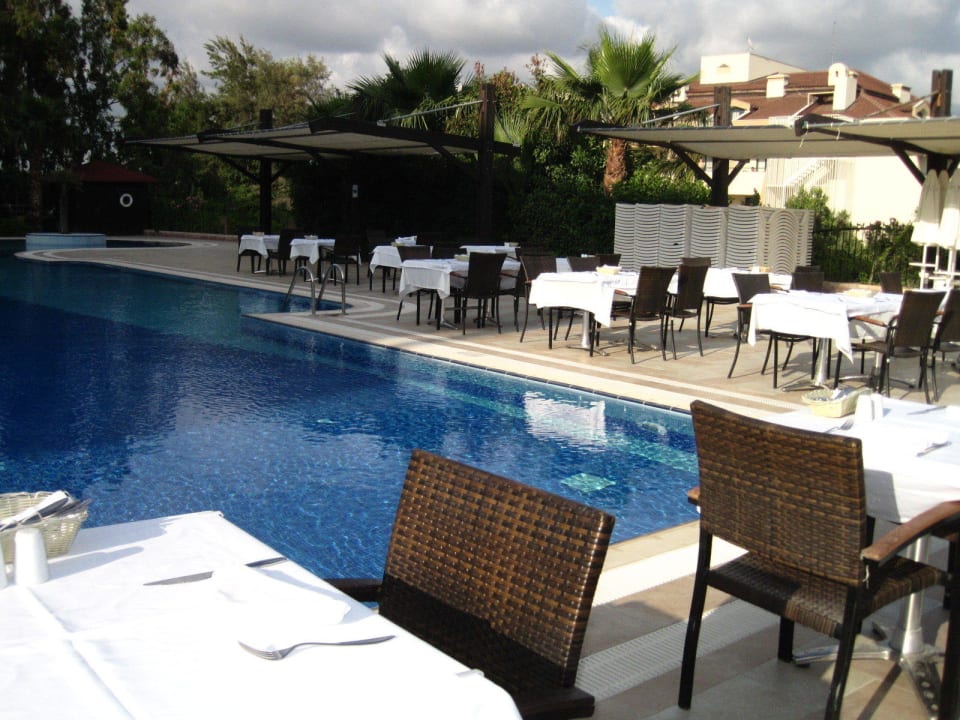 Abendessen am Pool Hotel Sultan of Side