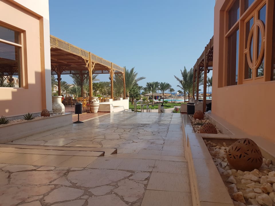 Außenansicht Three Corners Sea Beach Resort