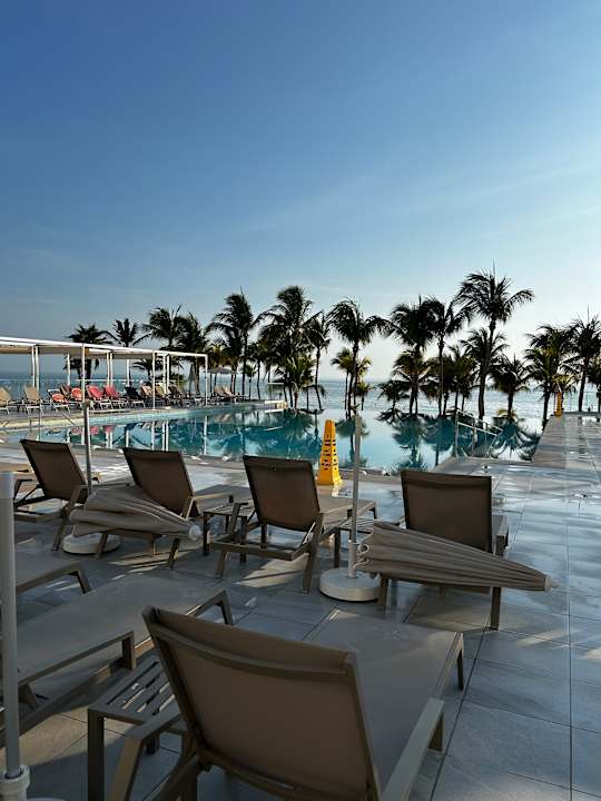 Pool Hotel Riu Caribe
