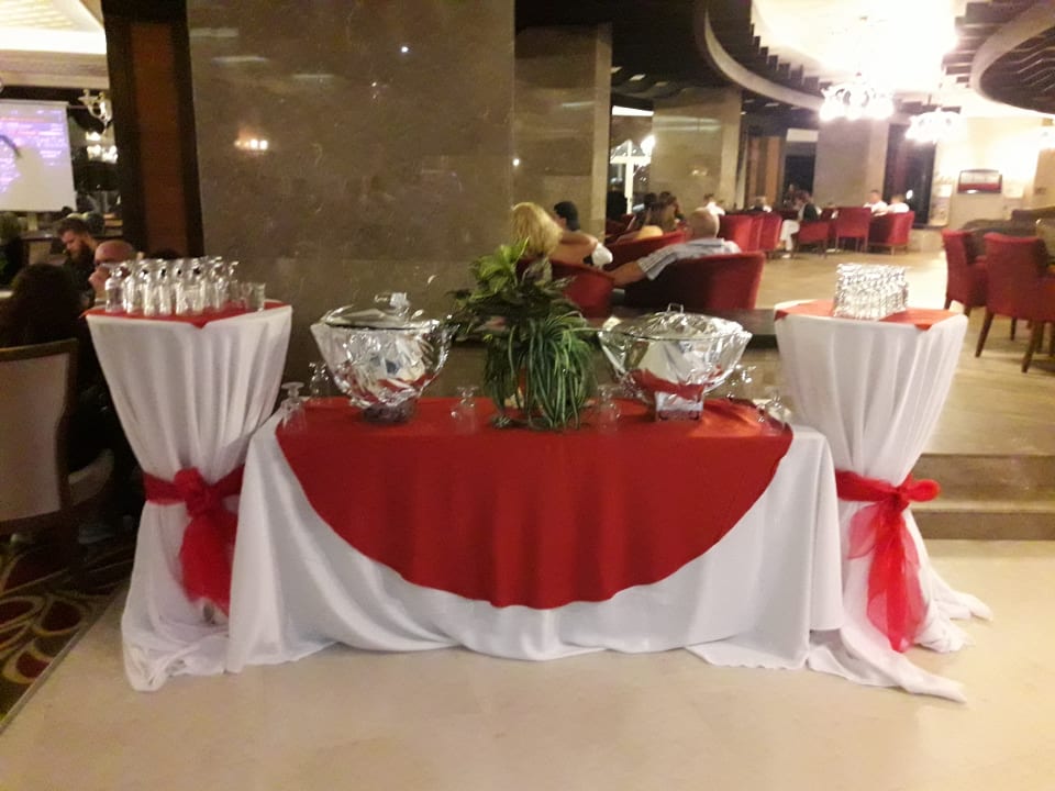 Lobby Well Palace Side