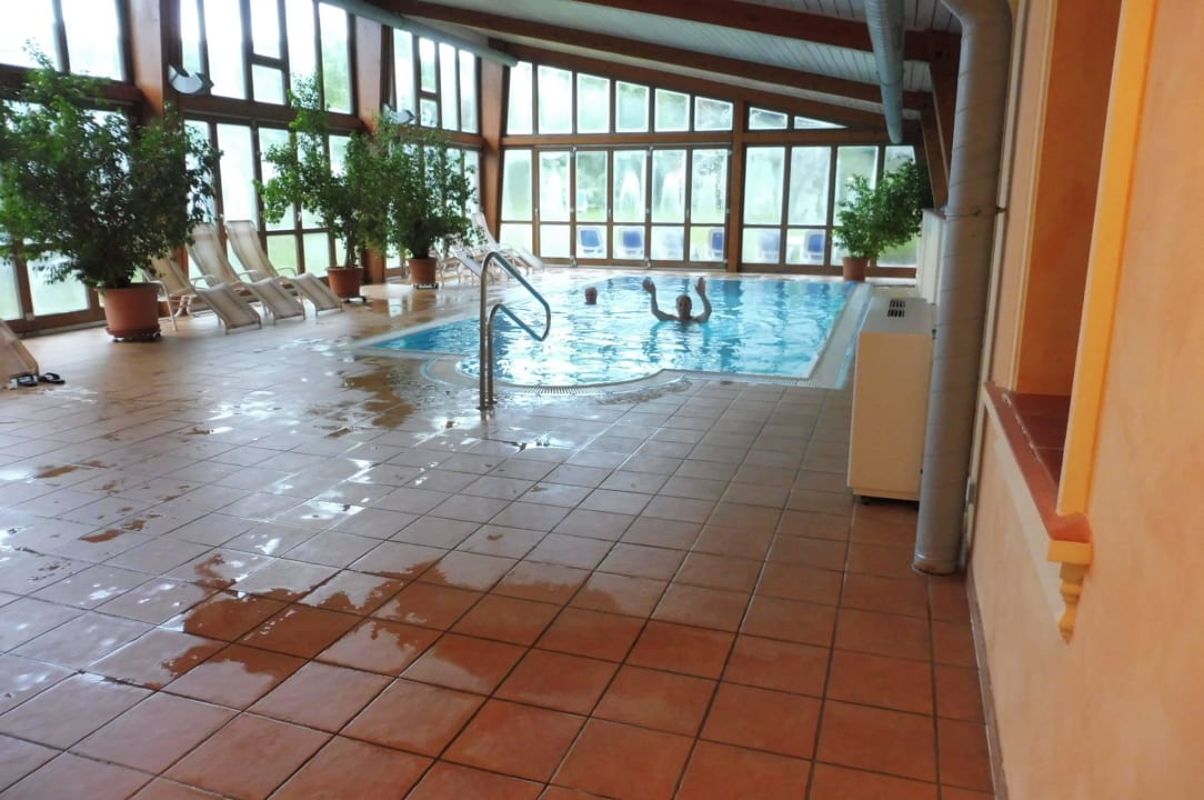 Sauber und immer warmes Wasser Hotel Zur Post Laaben