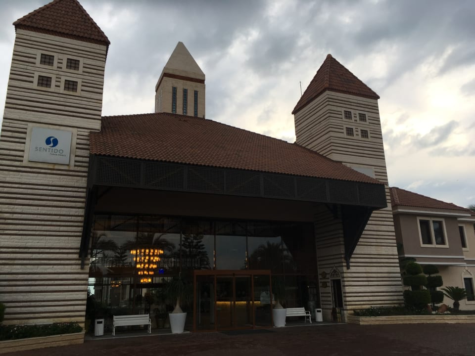 Außenansicht Hotel Turan Prince