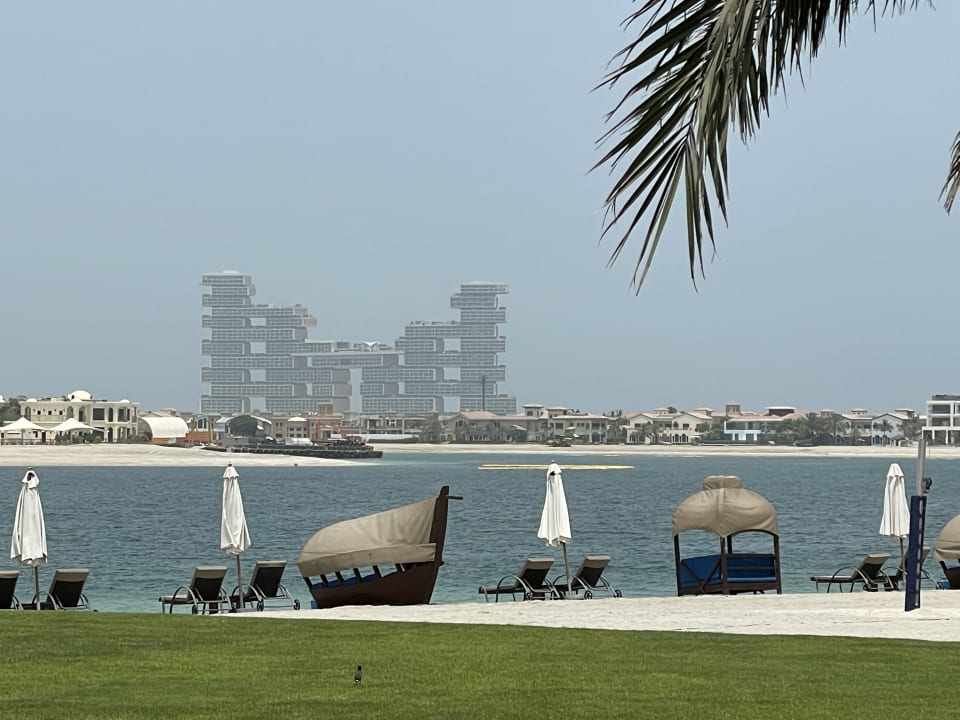 Strand Rixos The Palm Hotel & Suites