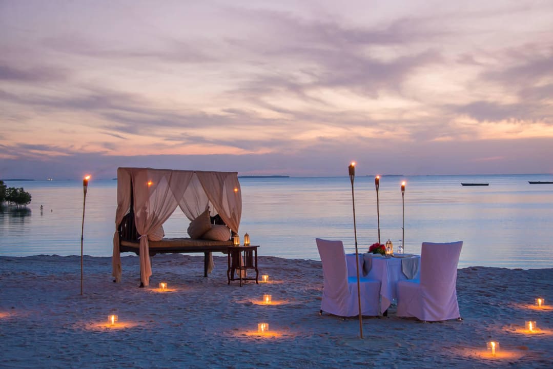 Dinner under the stars on the beach Sea Cliff Resort & Spa
