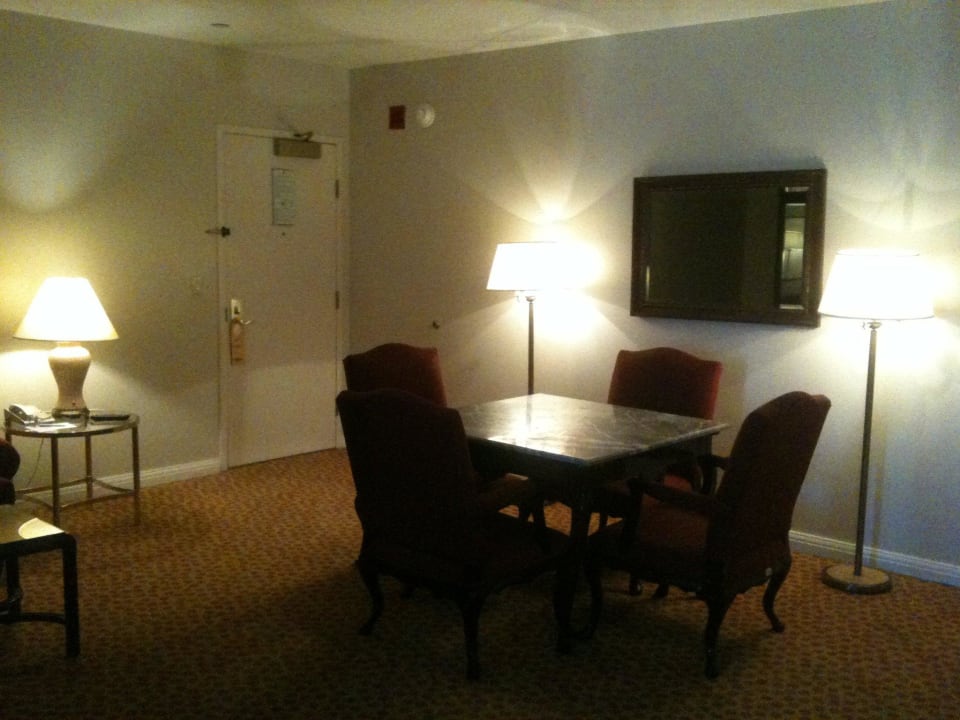 Eingang/Tisch Camino Real Hotel El Paso