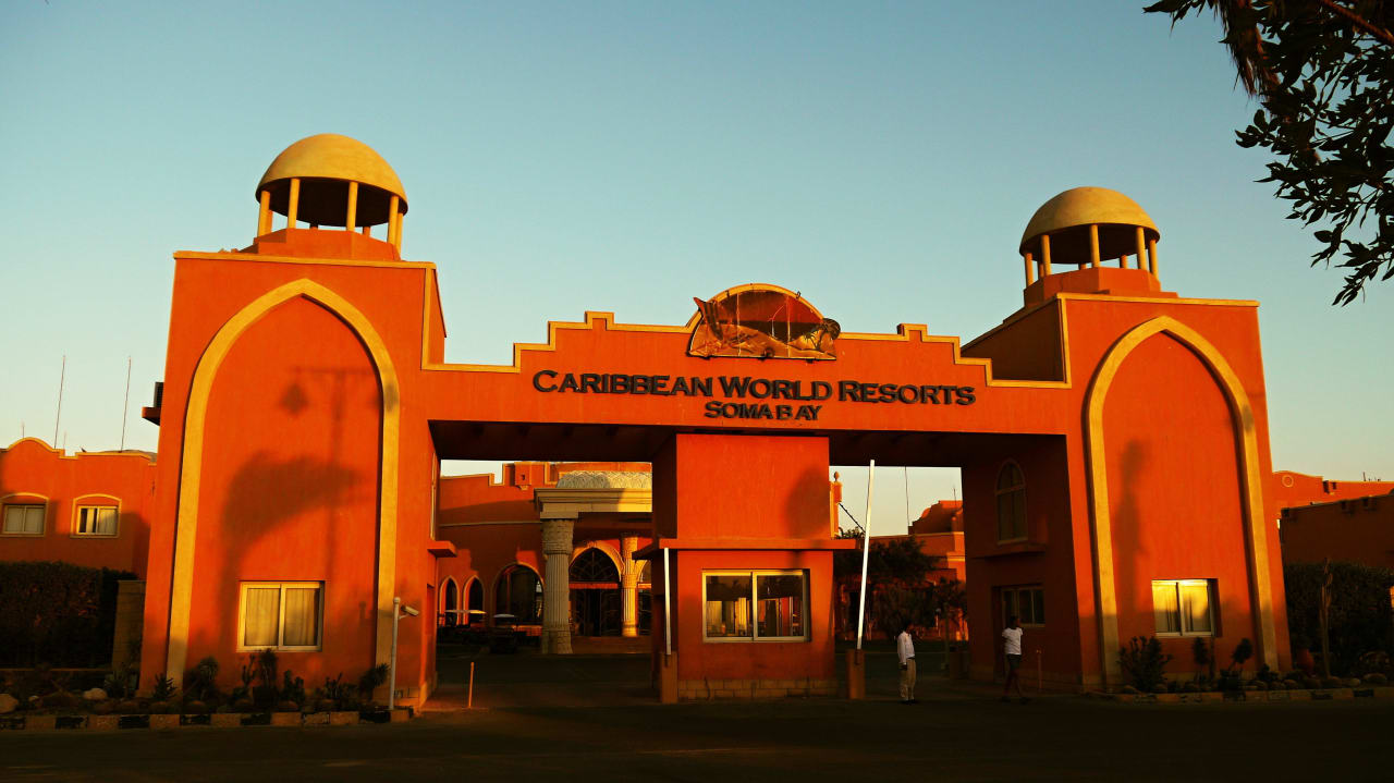 Brána resortu Sentido Caribbean World Soma Bay