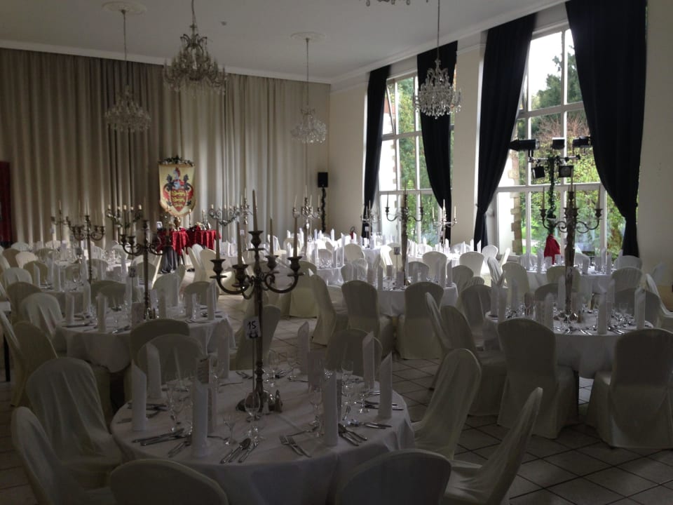 Ballsaal im dazugehörenden Nells Ländchen Nells Park Hotel